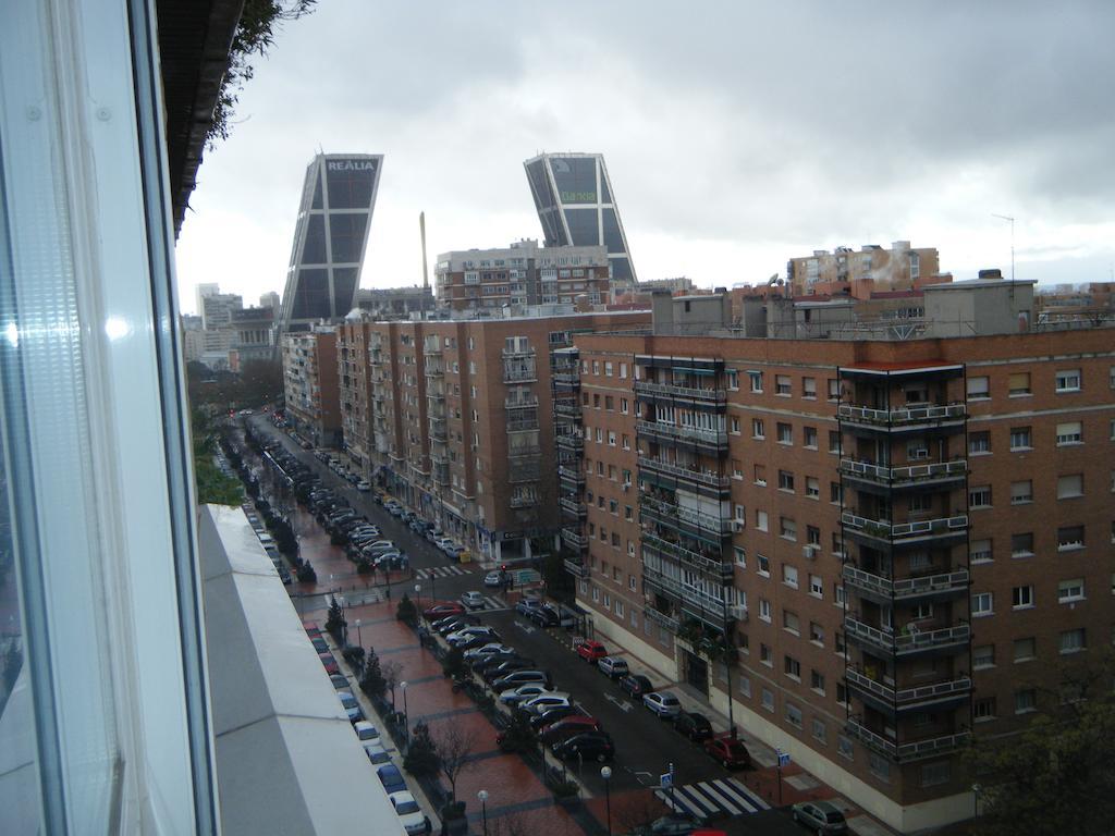 Madrid Studio Apartments Exterior photo