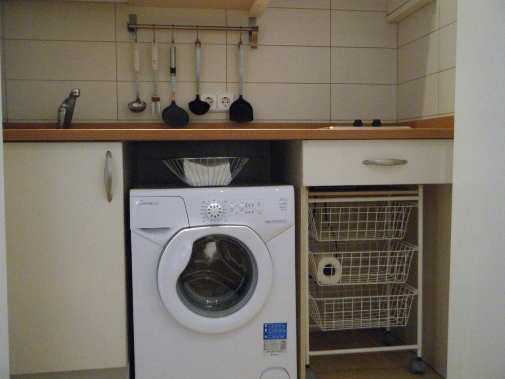 Madrid Studio Apartments Room photo