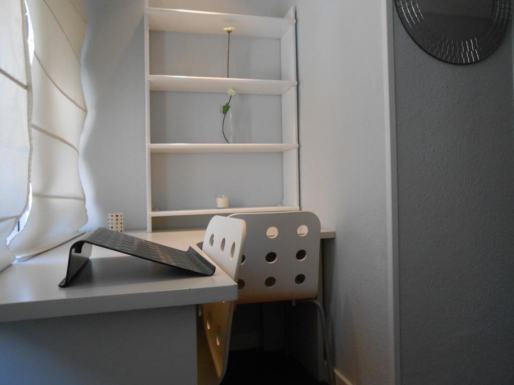 Madrid Studio Apartments Room photo